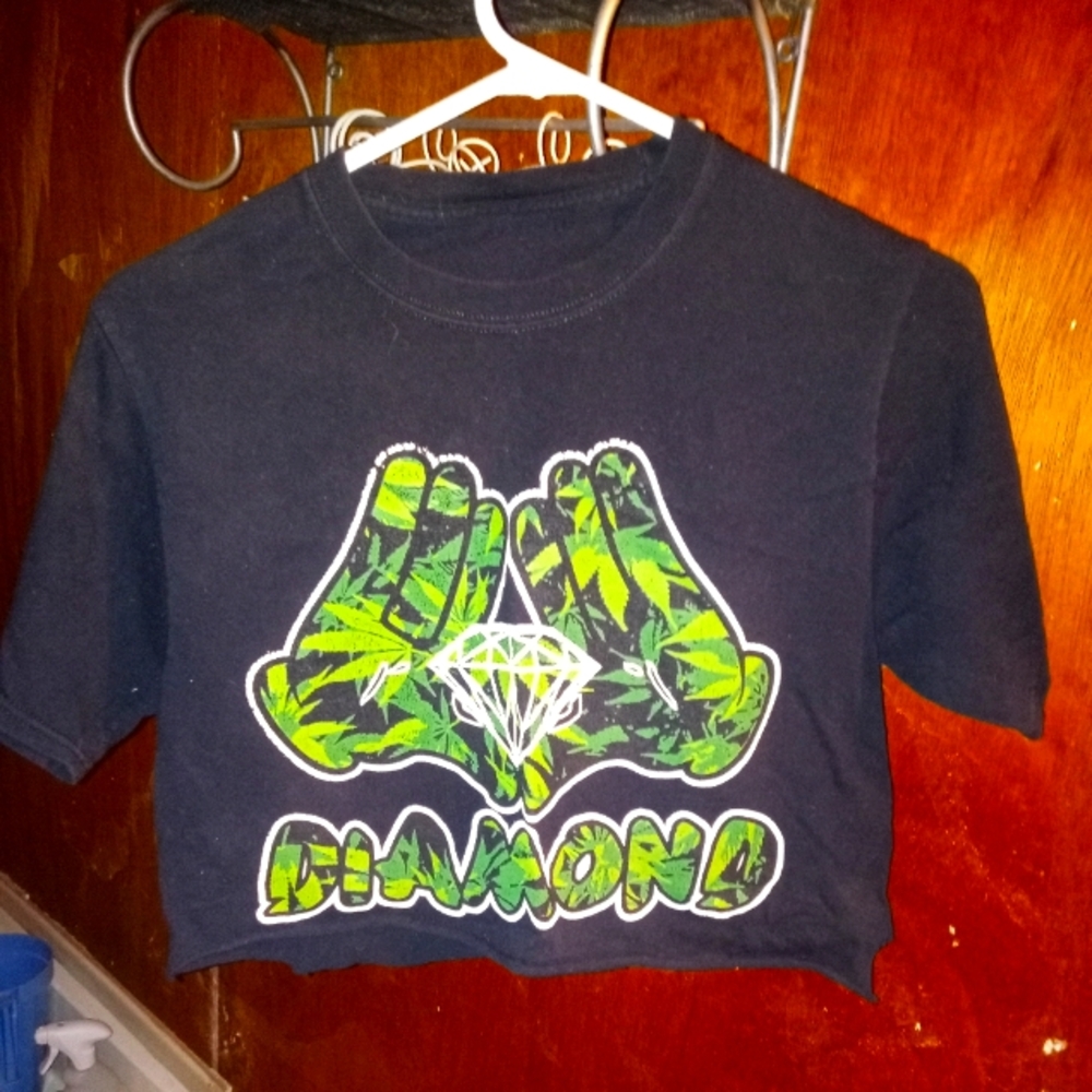 Cute cropped tshirt